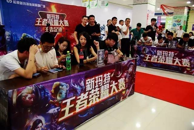 Tarzan赵信的突破野心穿透了 Top Esports 。兄弟的操作难以匹敌， Anyone's Legend 率先拿到赛点